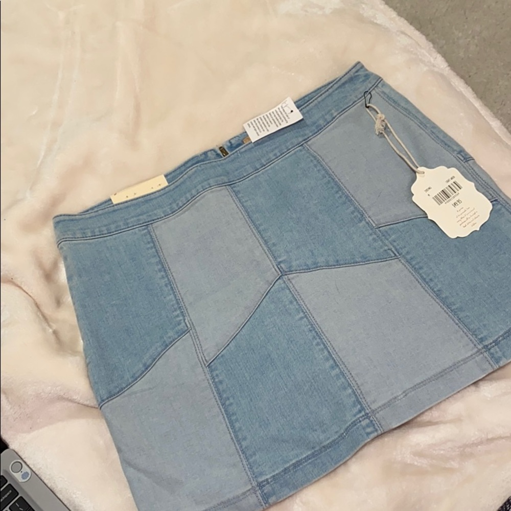 NWT patterned jean skirt